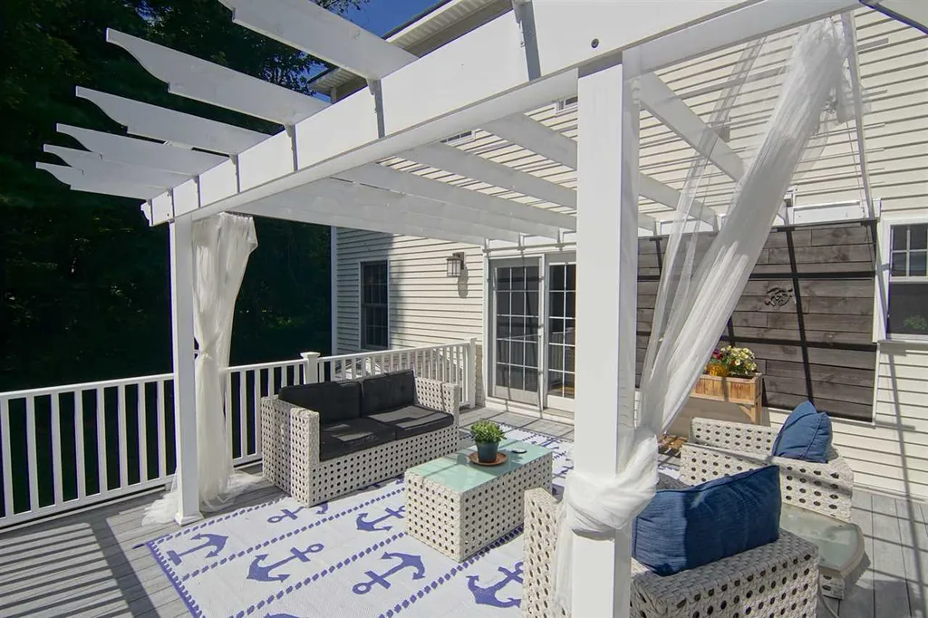 328 Lang Road Portsmouth NH 03801
