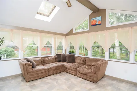 3 Lance Avenue Londonderry NH 03053