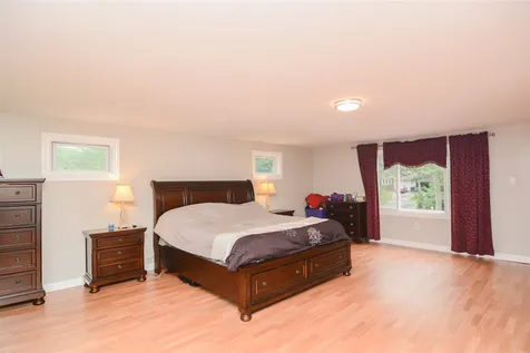 3 Lance Avenue Londonderry NH 03053
