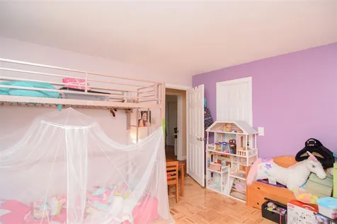 3 Lance Avenue Londonderry NH 03053