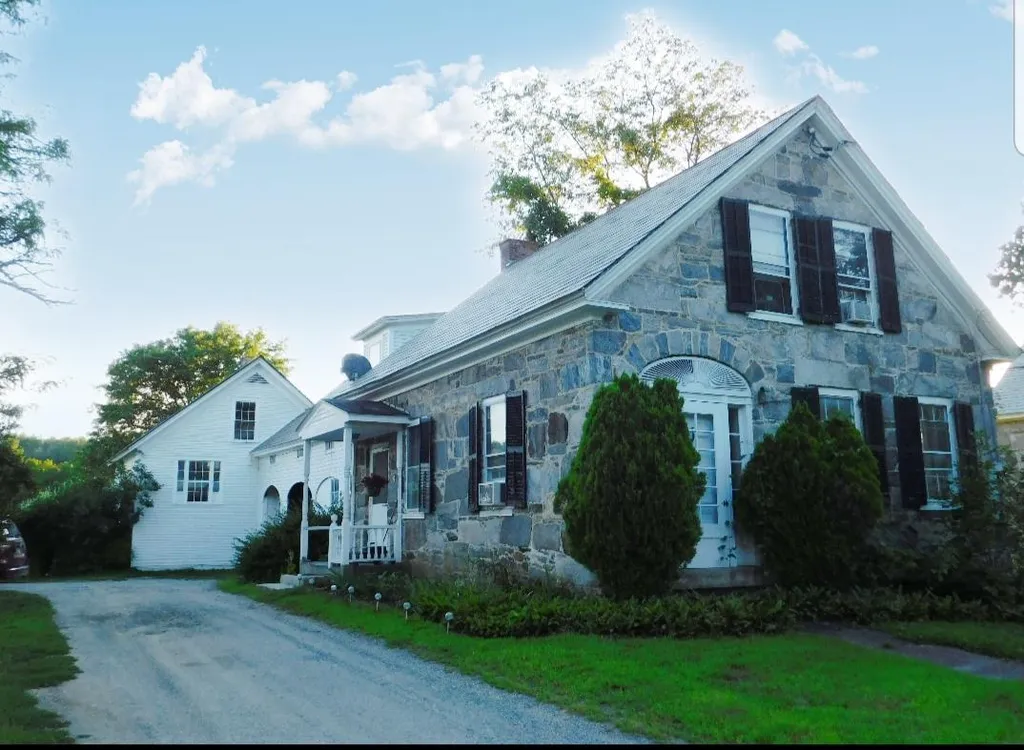 189 North Street Chester VT 05143