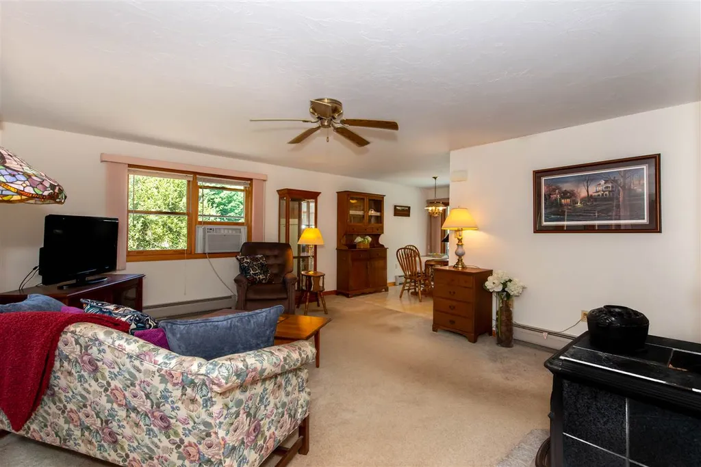 91 Bow Lake Estates Drive Strafford NH 03884