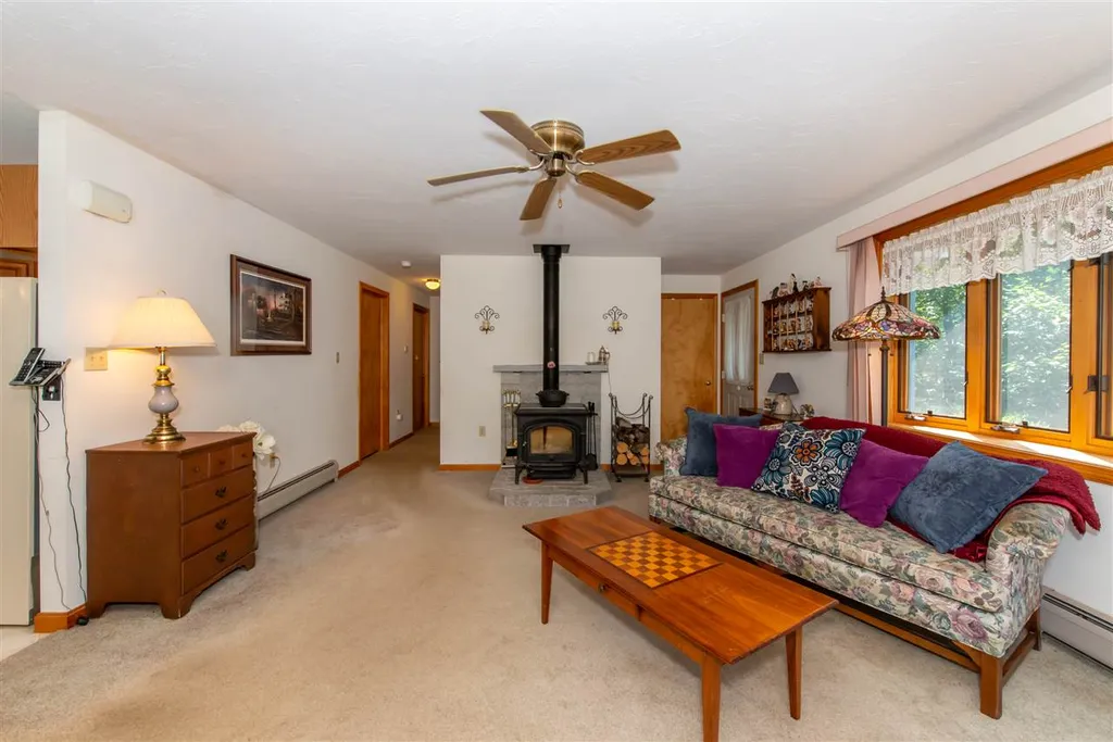 91 Bow Lake Estates Drive Strafford NH 03884
