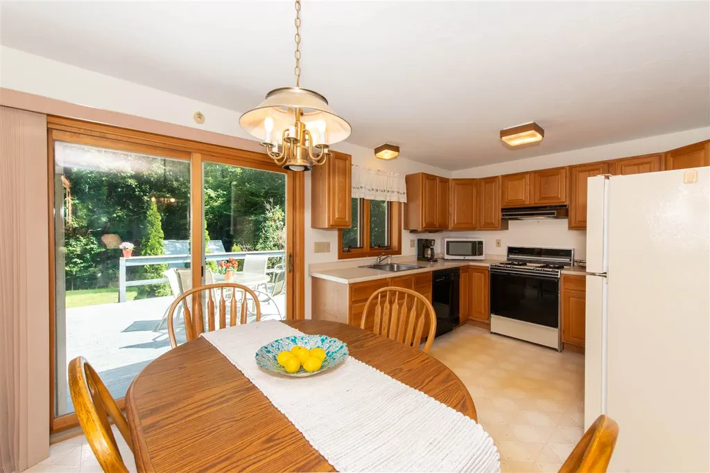 91 Bow Lake Estates Drive Strafford NH 03884