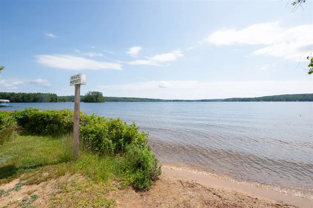 91 Bow Lake Estates Drive Strafford NH 03884