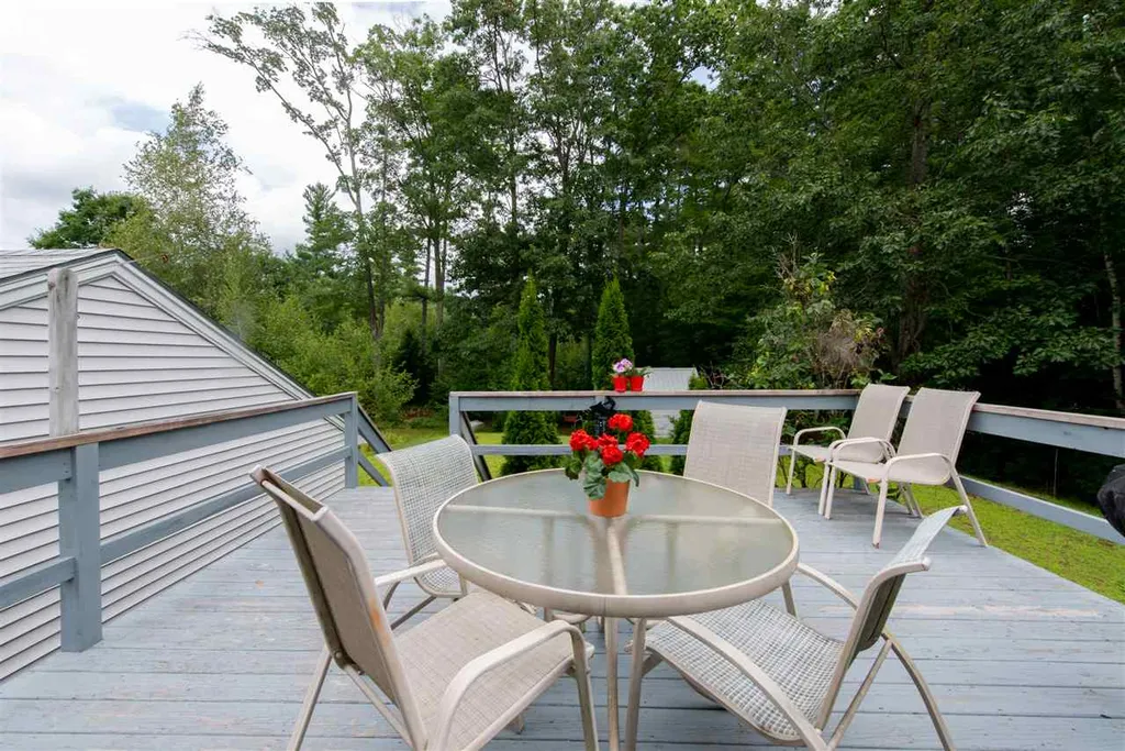 91 Bow Lake Estates Drive Strafford NH 03884