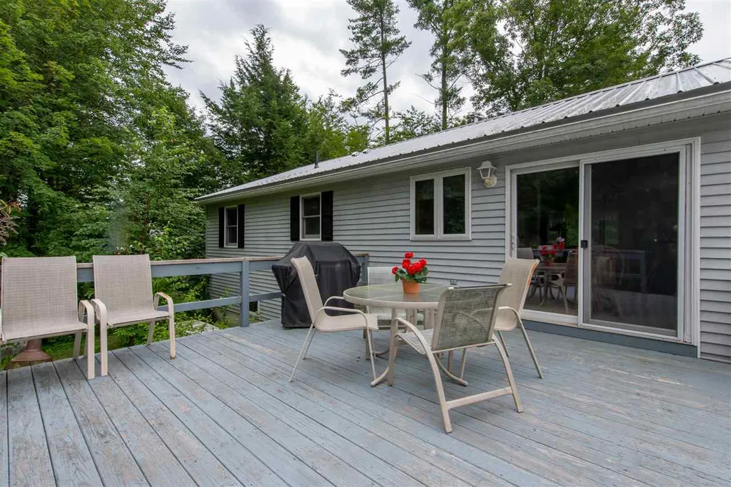 91 Bow Lake Estates Drive Strafford NH 03884