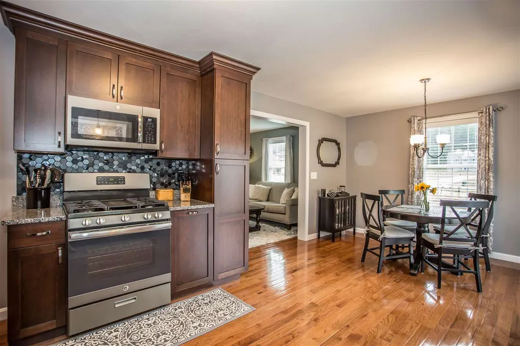 11 Richfield Way Wilton NH 03086