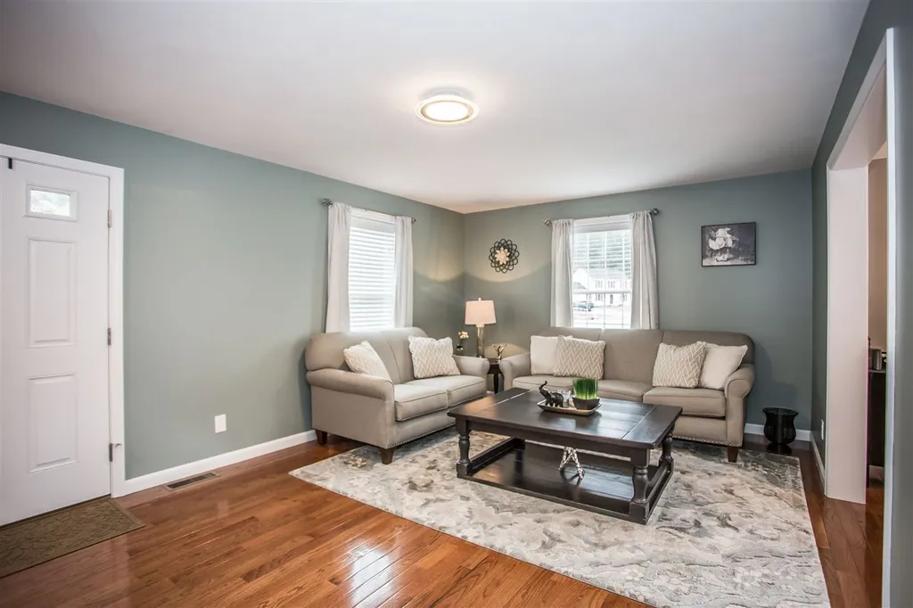 11 Richfield Way Wilton NH 03086