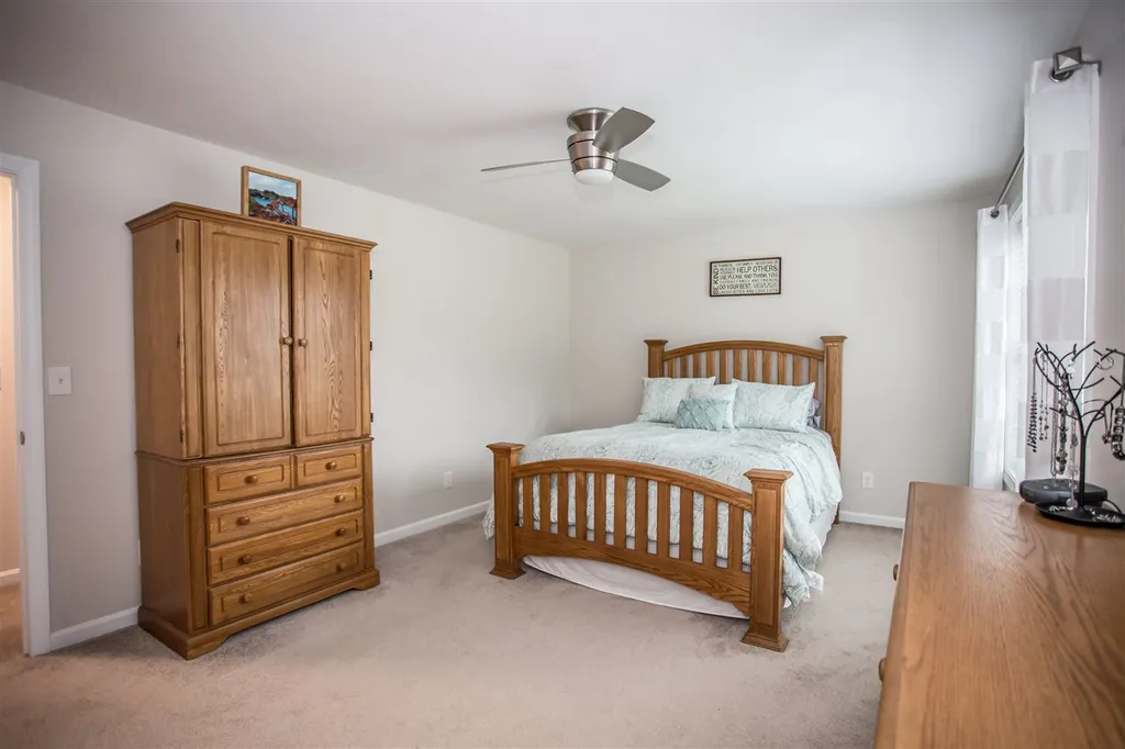 11 Richfield Way Wilton NH 03086