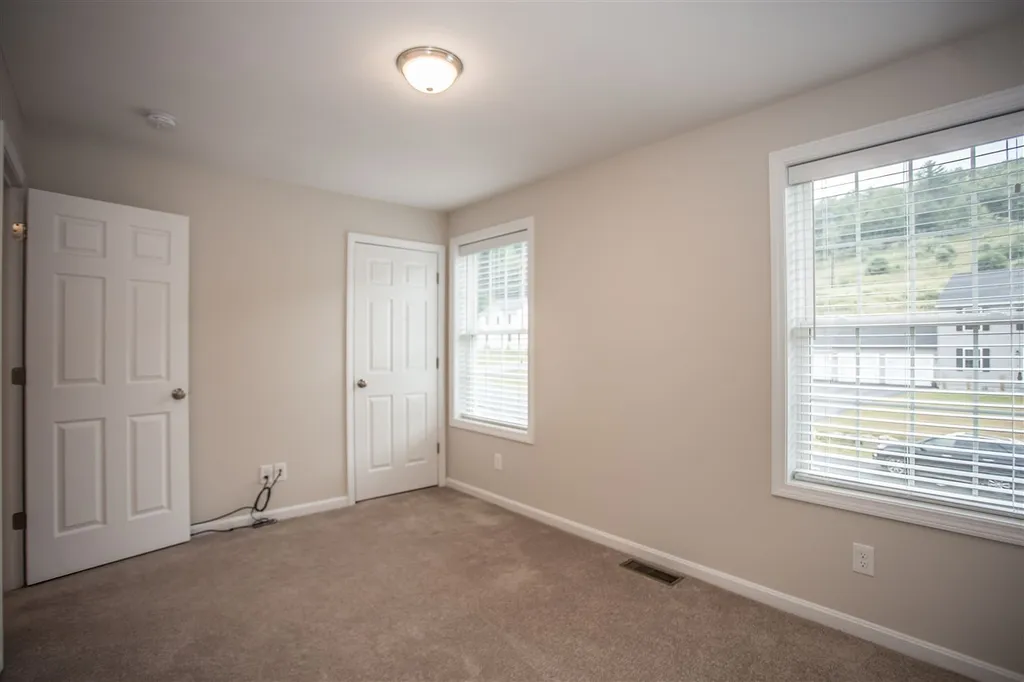 11 Richfield Way Wilton NH 03086