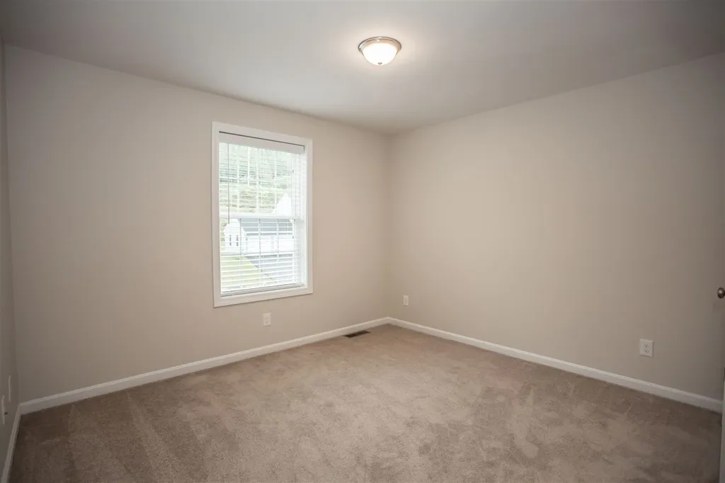 11 Richfield Way Wilton NH 03086