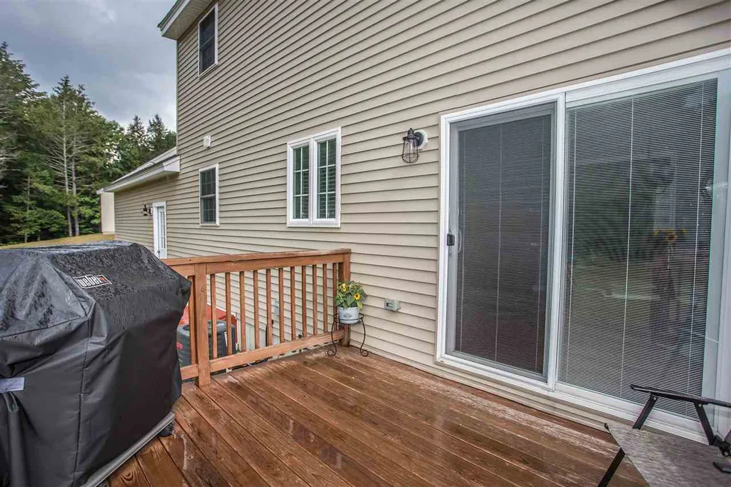 11 Richfield Way Wilton NH 03086