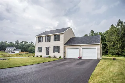 11 Richfield Way Wilton NH 03086