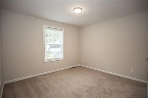 11 Richfield Way Wilton NH 03086