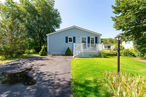 22 Aberdeen Drive Stratham NH 03885