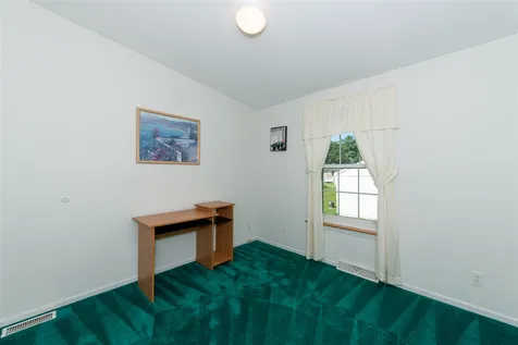 22 Aberdeen Drive Stratham NH 03885