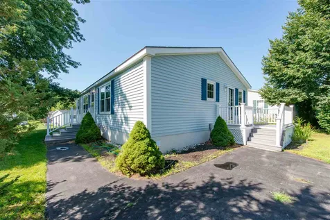 22 Aberdeen Drive Stratham NH 03885
