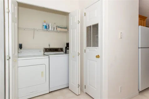 22 Aberdeen Drive Stratham NH 03885