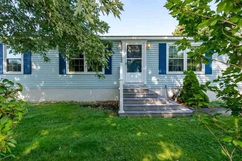 22 Aberdeen Drive Stratham NH 03885
