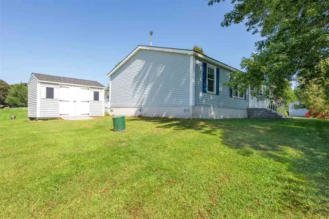 22 Aberdeen Drive Stratham NH 03885