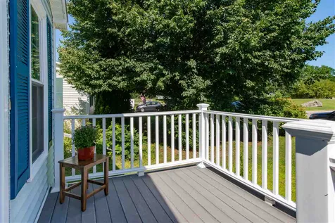 22 Aberdeen Drive Stratham NH 03885