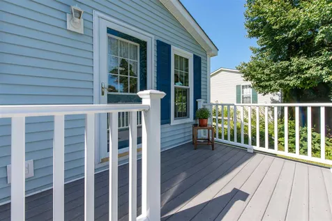 22 Aberdeen Drive Stratham NH 03885