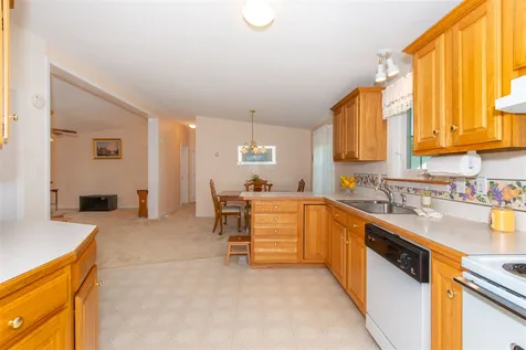 22 Aberdeen Drive Stratham NH 03885