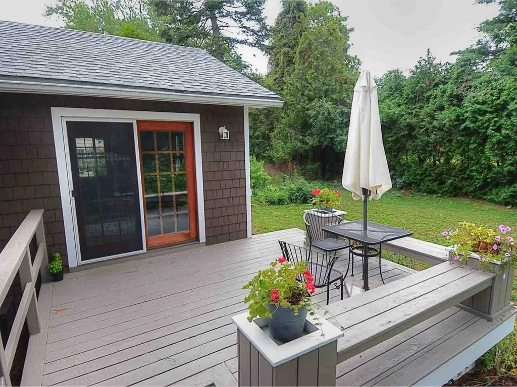 39 Mcintosh Avenue South Burlington VT 05403