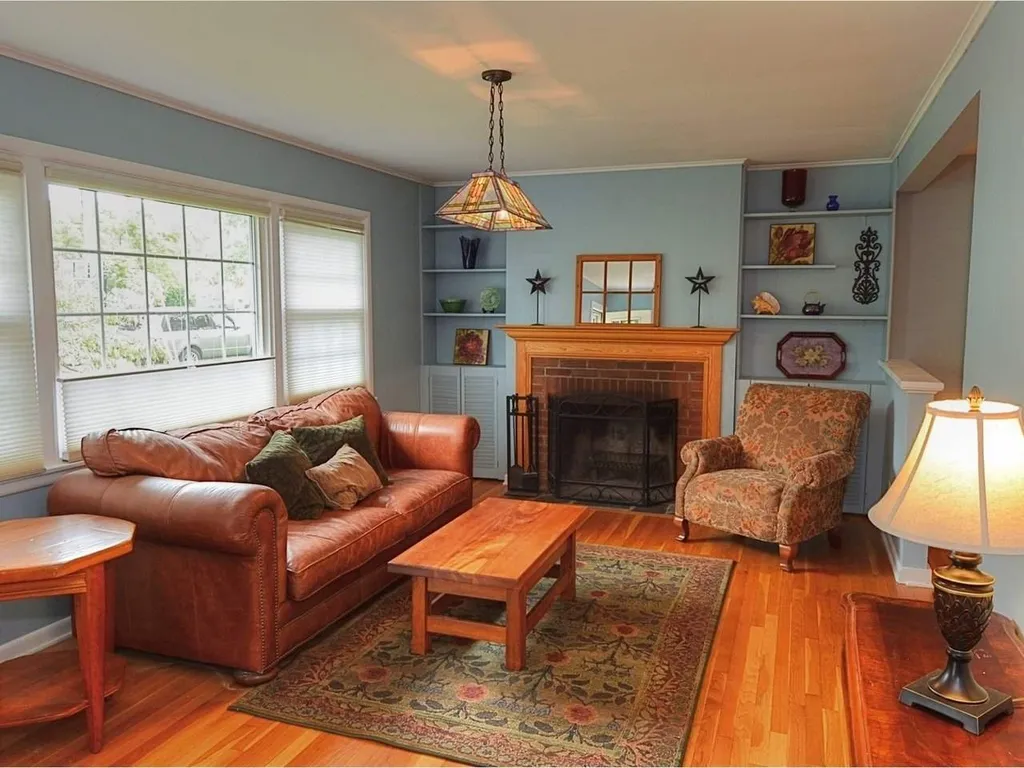 39 Mcintosh Avenue South Burlington VT 05403