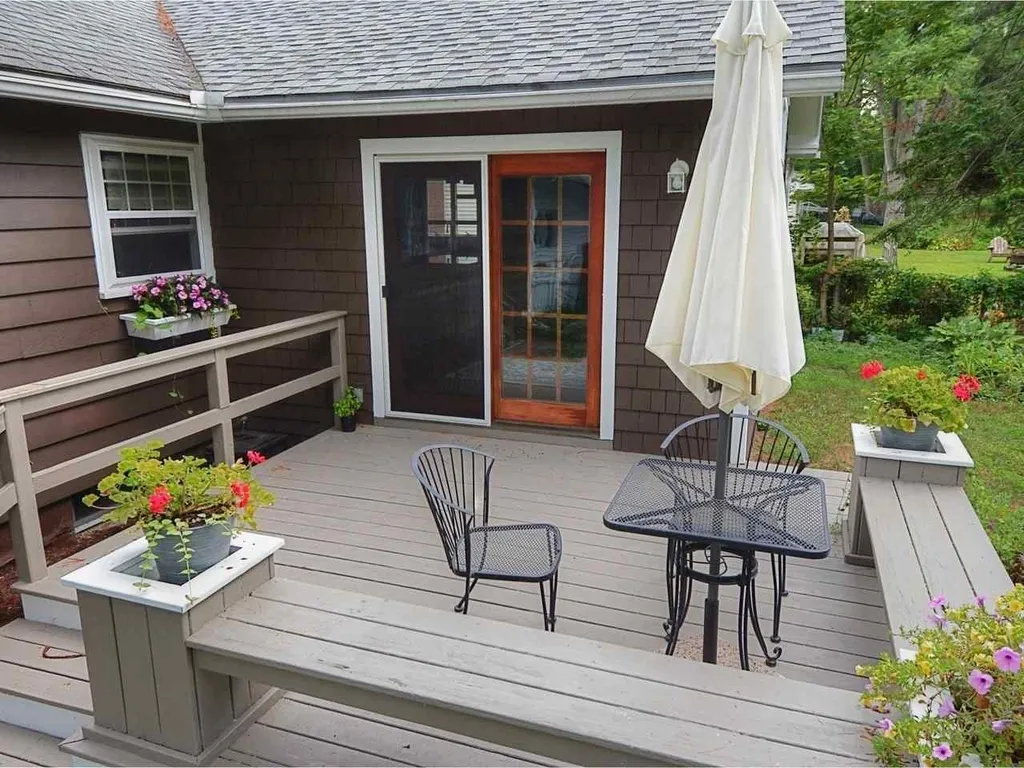 39 Mcintosh Avenue South Burlington VT 05403