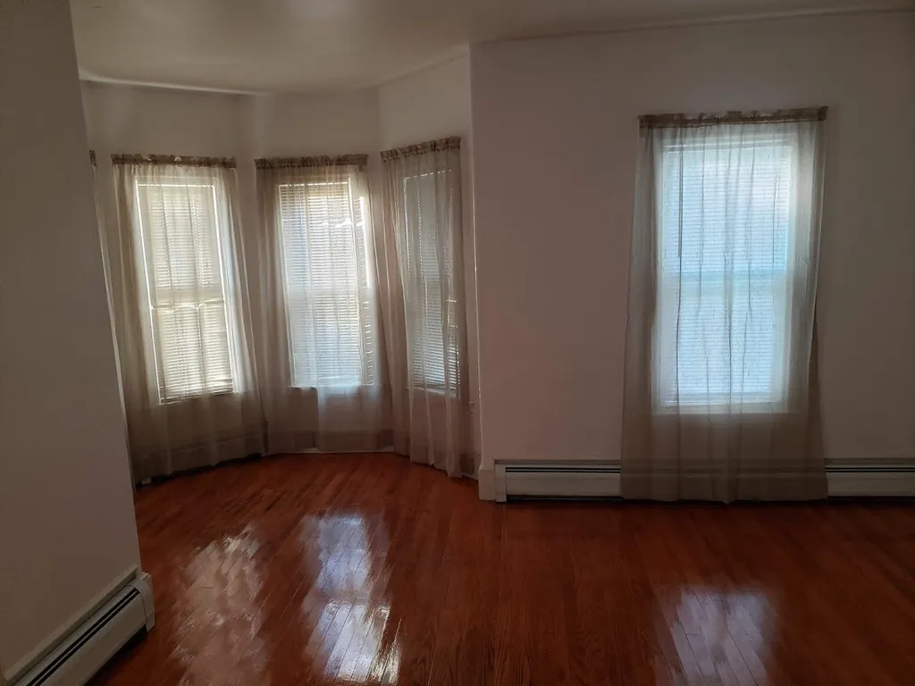 2 King Street Rochester NH 03867