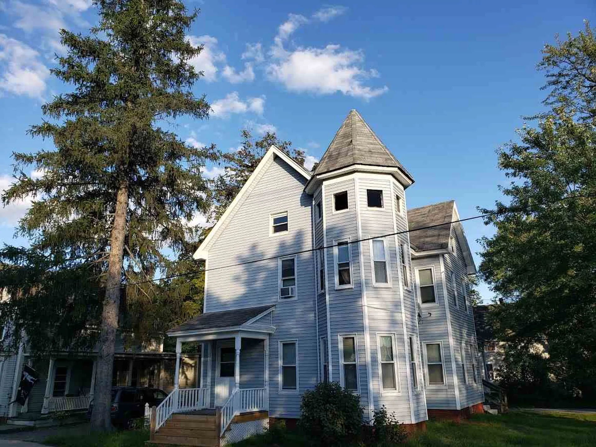 2 King Street Rochester NH 03867
