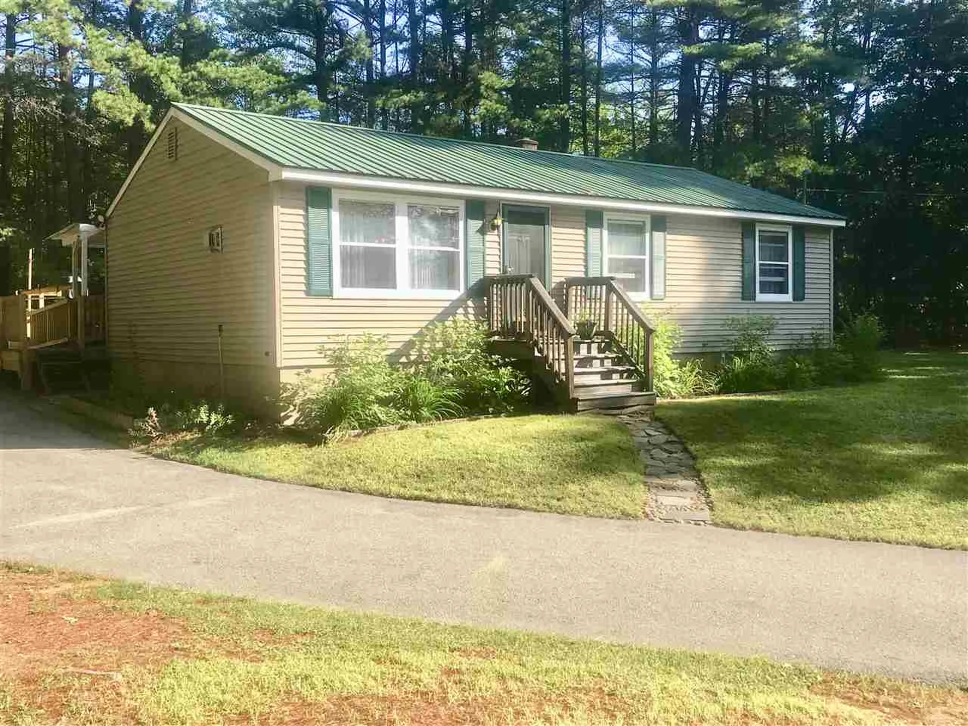 13 Clark Street Belmont NH 03220