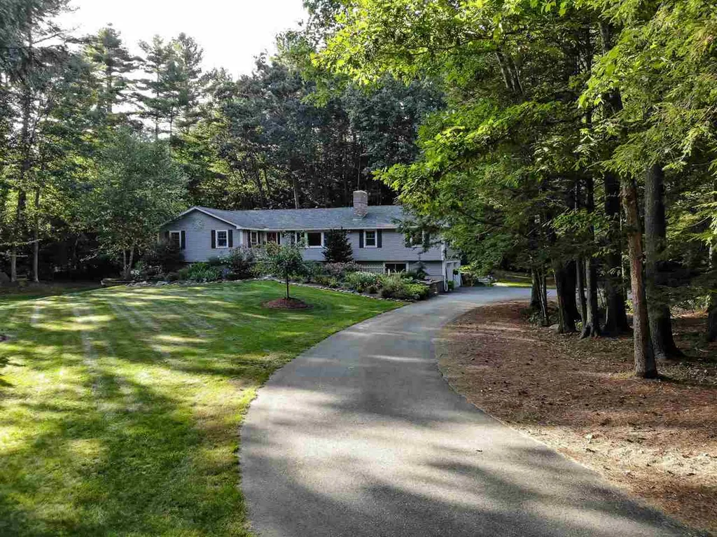 4 Ralmar Road Amherst NH 03031