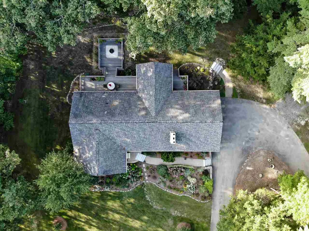 4 Ralmar Road Amherst NH 03031