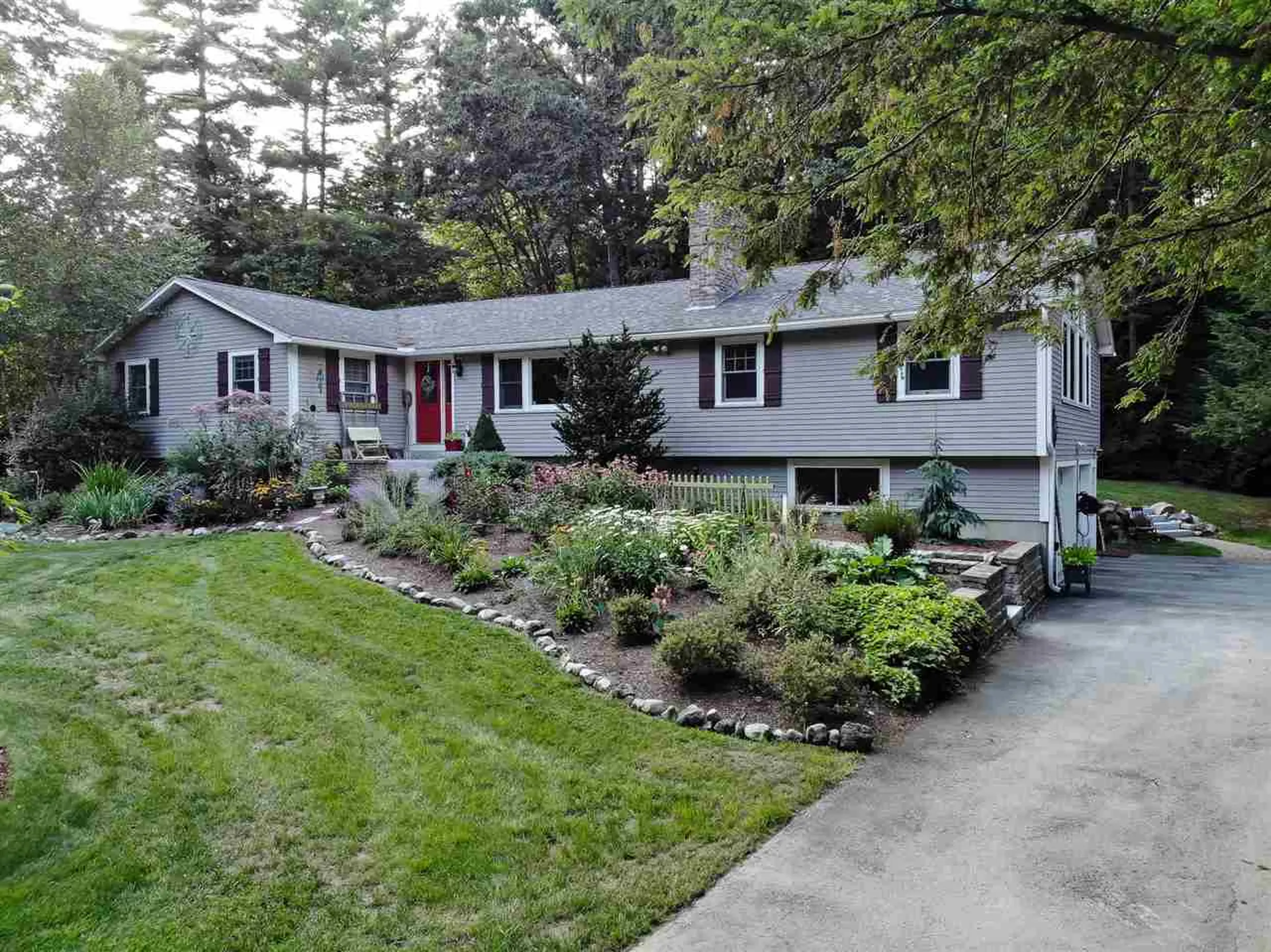 4 Ralmar Road Amherst NH 03031