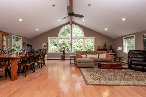 4 Ralmar Road Amherst NH 03031