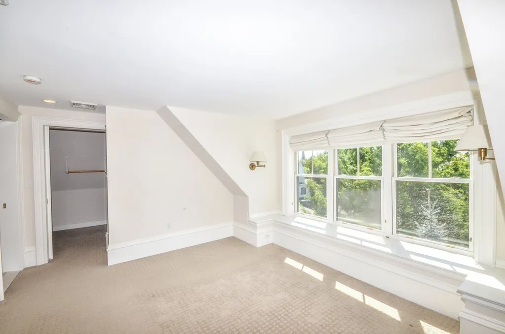 53 Bay Street Manchester NH 03104
