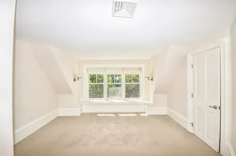 53 Bay Street Manchester NH 03104