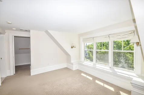 53 Bay Street Manchester NH 03104