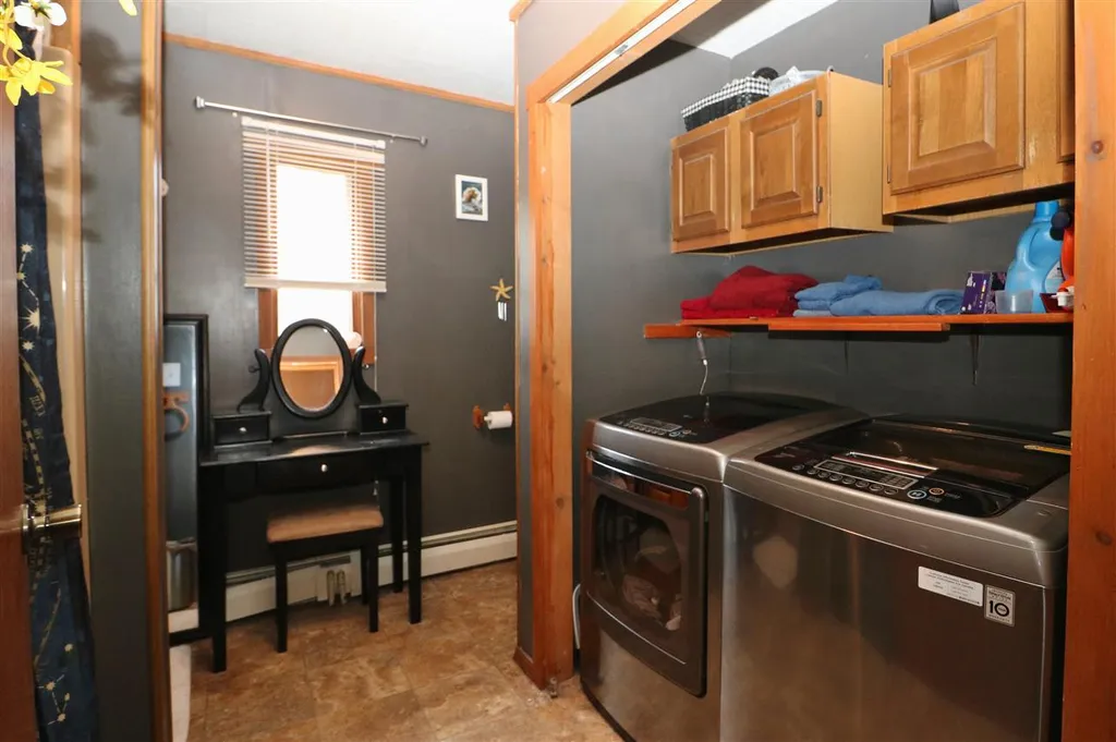 37 Washington Street Gorham NH 03581