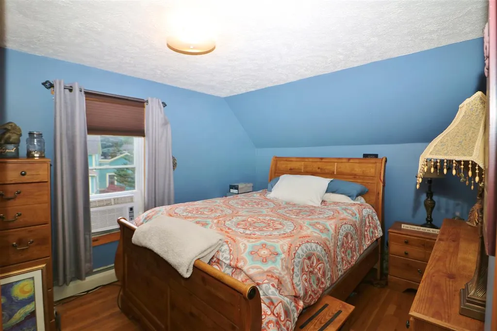37 Washington Street Gorham NH 03581