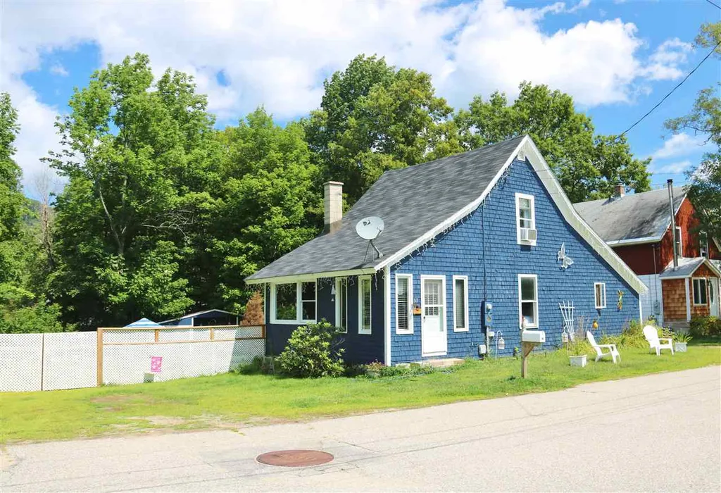 37 Washington Street Gorham NH 03581