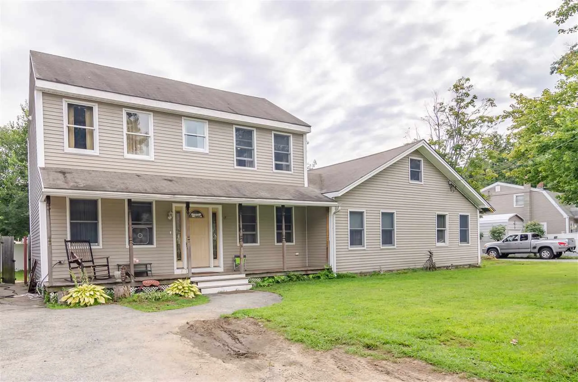 28 Henry Taylor Street Salem NH 03079