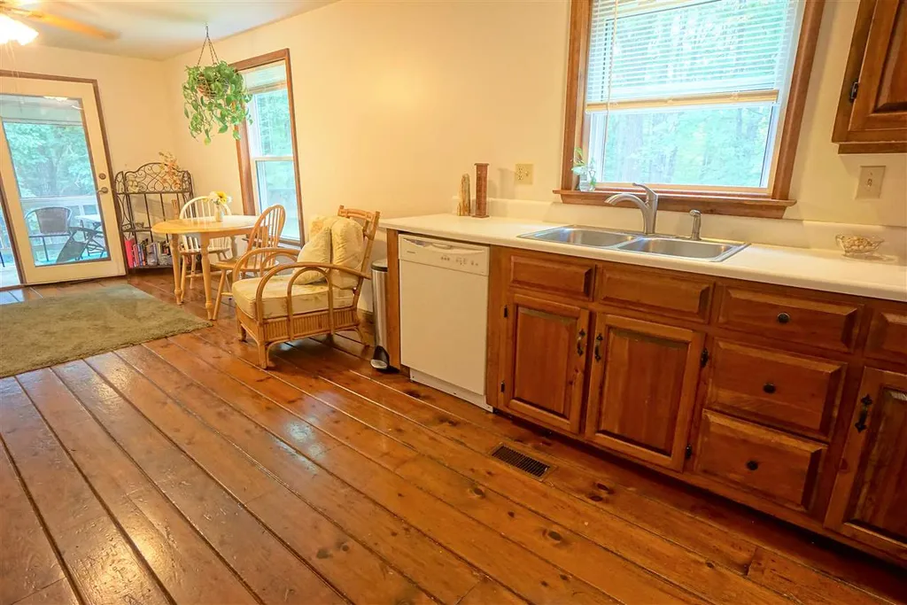 640 River Road Weare NH 03281
