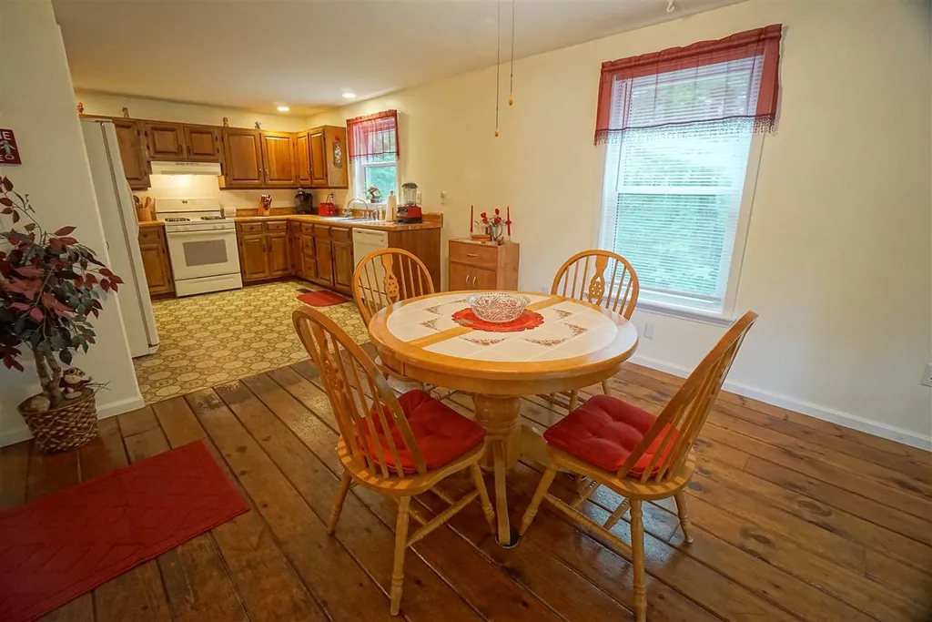 640 River Road Weare NH 03281
