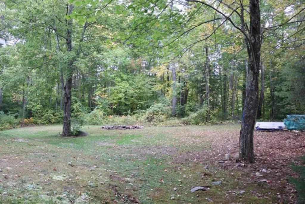 17 Roy Street Raymond NH 03077