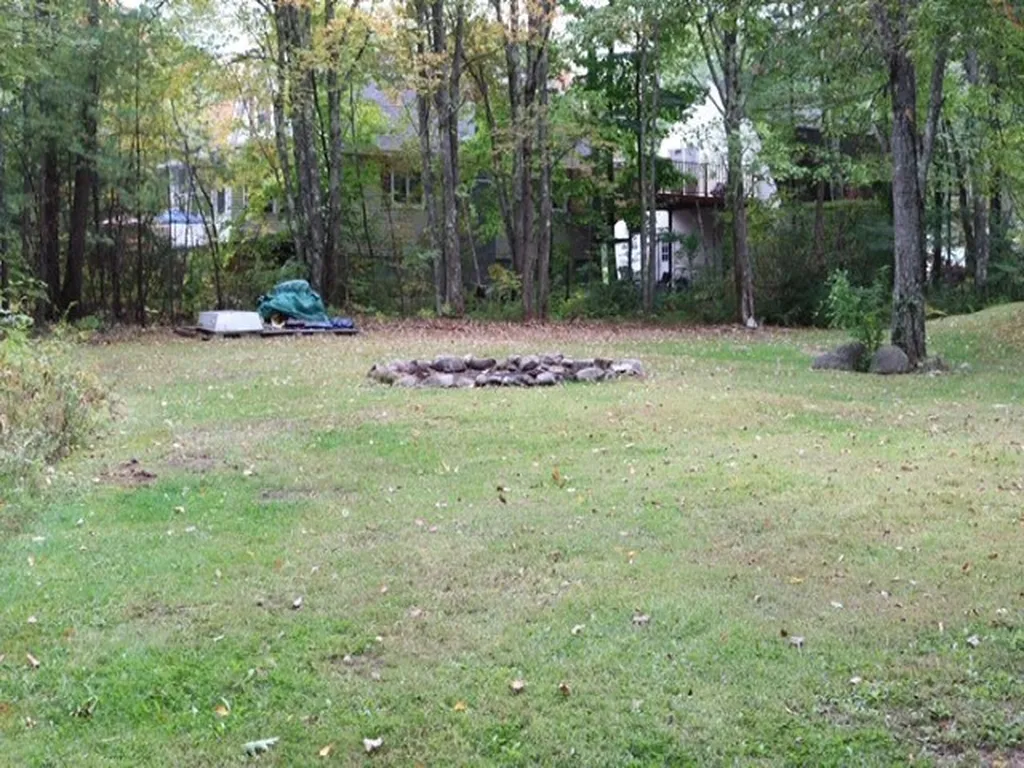 17 Roy Street Raymond NH 03077