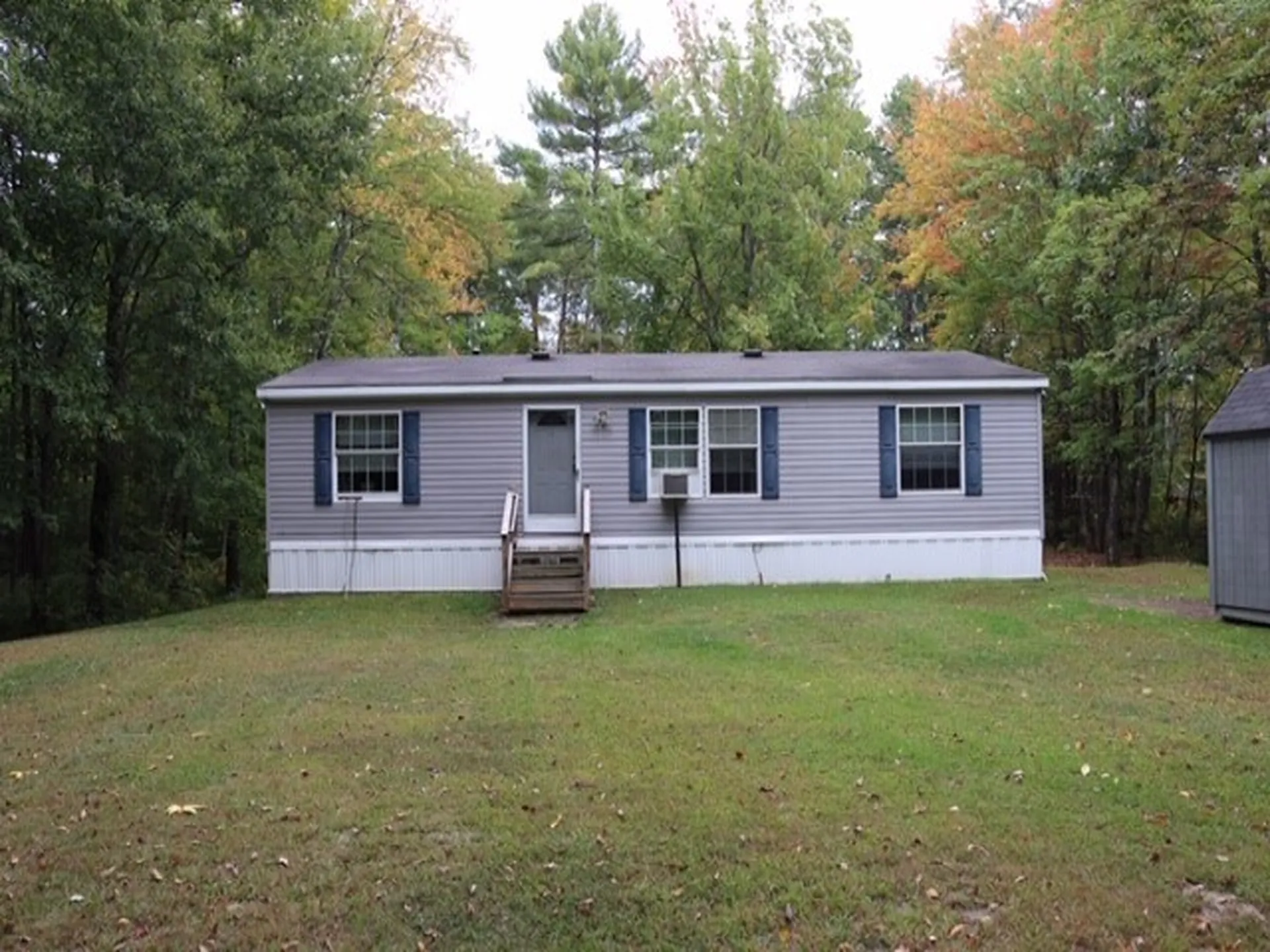 17 Roy Street Raymond NH 03077